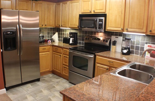 Sevierville Condominio | BEAUTIFUL&CONVENIENT.RIVERFRONT&MOUNTAIN VIEW. (ONLINE BOOKING) FREE CLEANING