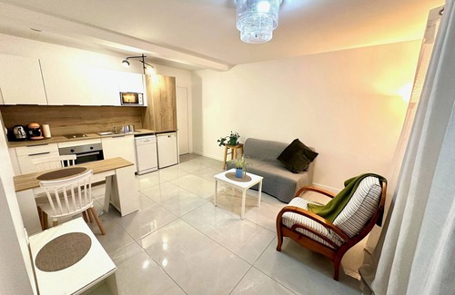 Saintry-sur-Seine Apartamento | Beautiful, cosy studio