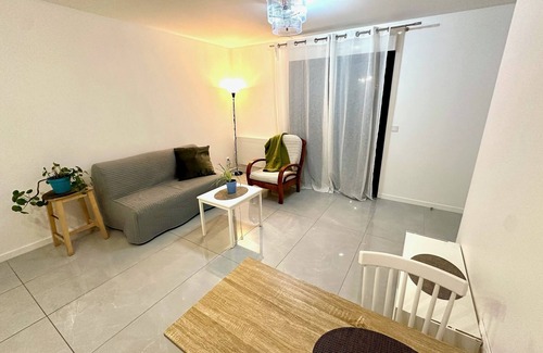 Saintry-sur-Seine Apartamento | Beautiful, cosy studio
