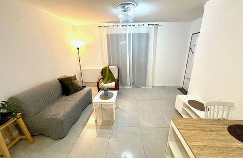 Saintry-sur-Seine Apartamento | Beautiful, cosy studio