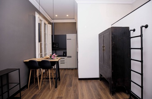 Eixample Apartamento | beautiful cosy apartment,19th century building,safe and very central location