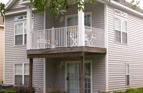 North Myrtle Beach Cabaña | Hermosa cabaña en NMB - Ropa de cama y limpieza incluidas, sin motocicletas