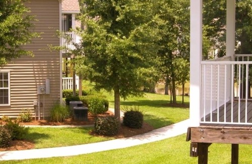 North Myrtle Beach Cabaña | Hermosa cabaña en NMB - Ropa de cama y limpieza incluidas, sin motocicletas