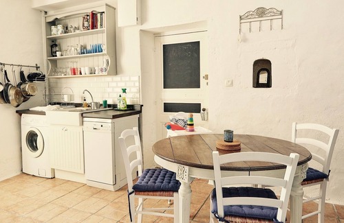 Echallat Cabaña | Hermosa casa de campo **** en una aldea rural, jardín privado, piscina climatizada.