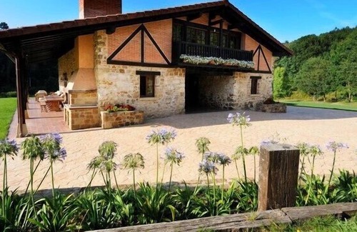 Isuskitza Cabaña | Casa rural junto a la ria de Butron en un entorno privilegiado.