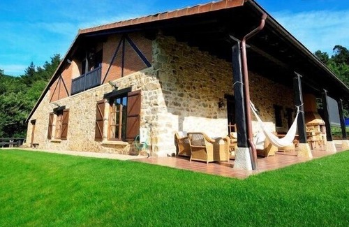 Isuskitza Cabaña | Casa rural junto a la ria de Butron en un entorno privilegiado.