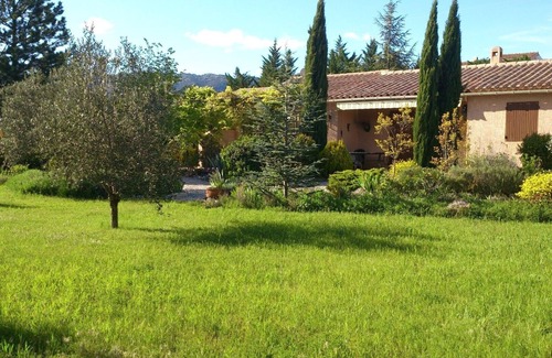 Bedoin Cabaña | Hermosa casa de campo en alquiler con piscina a los pies del Mont Ventoux en Bedoin
