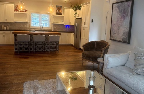 Falconhurst Cabaña | Beautiful Cottage in West Asheville
