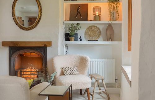 Chilcompton Casa | Beautiful Cottage nr Mendip Hills Private Parking