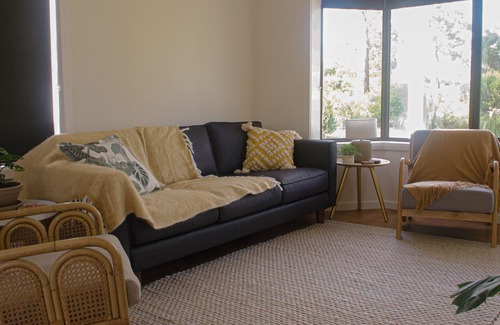 Stieglitz Casa | Beautiful Cottage on an acre