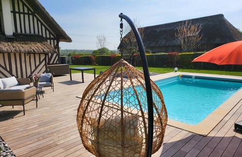 Annebault Cabaña | Beautiful cottage with heated pool, sleeps 8