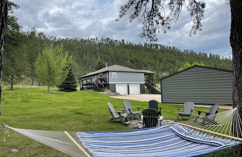 Custer Casa | Beautiful Countryside with Forest Service Border. Next to Custer State Park