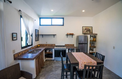 San Francisco Casa | Beautiful Cozy House in the Jungle