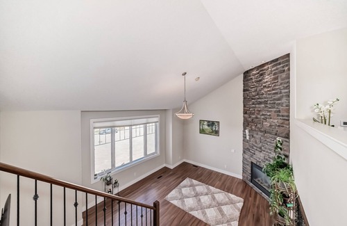 Airdrie Casa | Beautiful cozy home, Just 20 minutes from Calgary airport