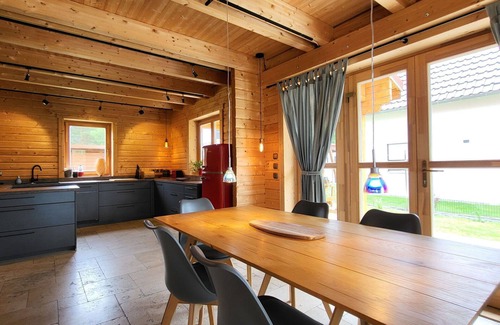 Gross Koeris Casa | Maravillosa casa de vacaciones privada con WIFI, terraza, vista panorámica y aparcamiento