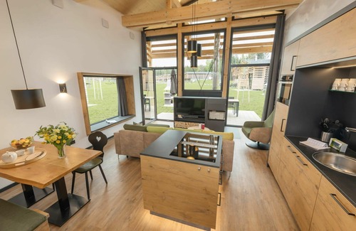 Leutkirch im Allgau Casa | Estupenda casa de vacaciones privada con jacuzzi, WIFI, piscina, TV, terraza y aparcamiento