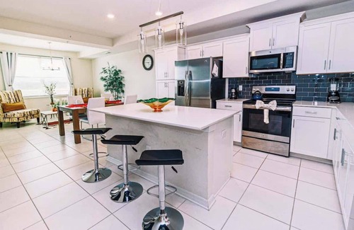 Kissimmee Apartamento | Beautiful Decor 2BR Apartment Near Disney