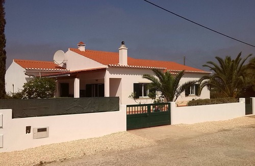 Aljezur Villa | Hermosa villa independiente de 3 dormitorios con piscina privada orientada al sur