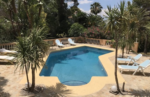 Denia Casa | Hermosa villa independiente con piscina en el Montgó