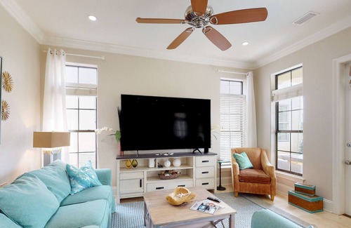 Villa Lago Casa | Beautiful dog-friendly home on golf course with outdoor pool, 6-seater golf cart