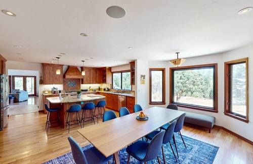 Freestone Casa | Beautiful dog-friendly Sebastopol home w/private pool & game room