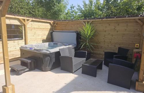 Fiddington Casa | Beautiful dog friendly cosy village barn