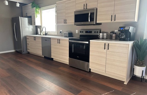 Dickinson Casa | Beautiful Downtown Home, Close To Everything
