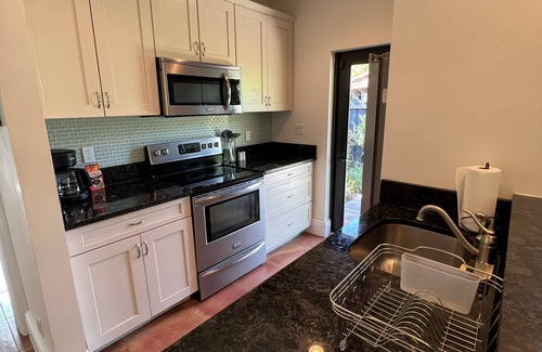 Victoria Park Casa | ⭐️Beautiful Duplex in Victoria Park!⭐️