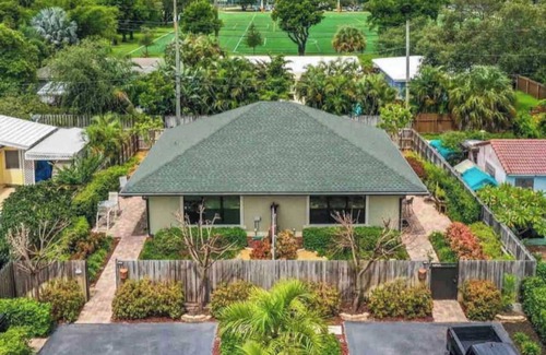 Victoria Park Casa | ⭐️Beautiful Duplex in Victoria Park!⭐️