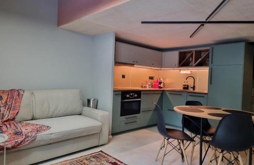 Letnany Apartamento | Beautiful Duplex 20 min from center