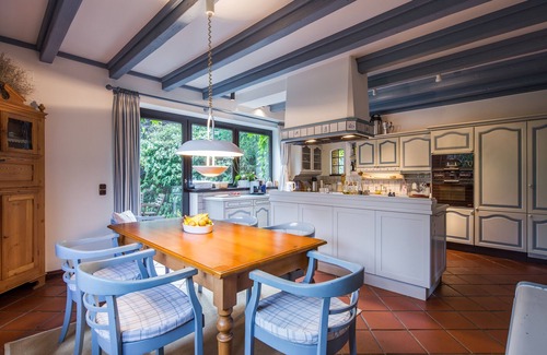 Hoisdorf Casa | Hermoso dúplex con vista al lago @ 'Little Paradise', a 25 minutos de la ciudad de Hamburgo