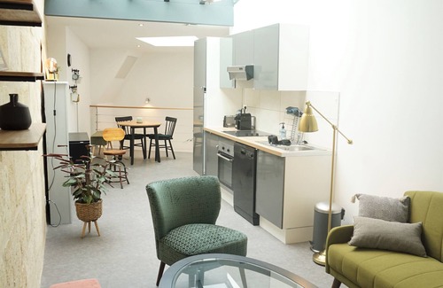 Hotel de Ville - Quinconces Apartamento | Beautiful duplex with A/C - Place du Palais