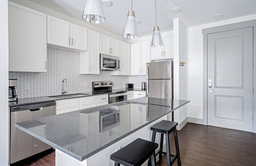 Govalle Apartamento | Beautiful East Austin 1BR w/ Pool, Gym & W/D, nr airport, by Blueground