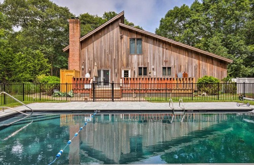 Springs Casa | Beautiful East Hampton Retreat with Hot Tub and Pool!