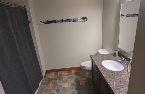 Salt Lake Mountain Resorts Condominio | Beautiful End-Unit with Private Balcony and hot tub + pool.