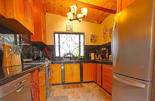 Ajijic Casa | La Floresta Charming Updated Single Story Home in Ajijic, Walkable to everything