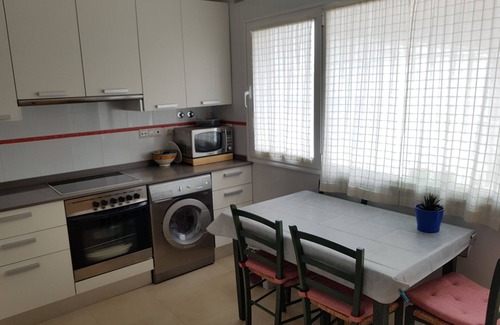 Conil de la Frontera Chalet De Esquí | Preciosa casa urb. privada 3 plantas jardin, wifi, 7 min pueblo y 5 de la playa