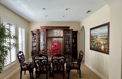 Paloma Del Sol Casa | Beautiful Executive Home in Desirable Neighborhood, Near Wineries and Old Town