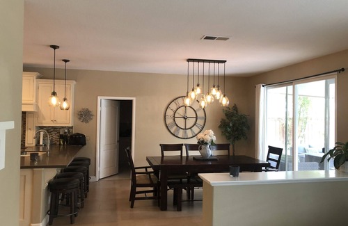 Paloma Del Sol Casa | Beautiful Executive Home in Desirable Neighborhood, Near Wineries and Old Town