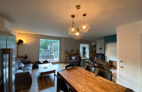 Guilherand-Granges Casa | Beautiful family home. Air conditioning and heated pool