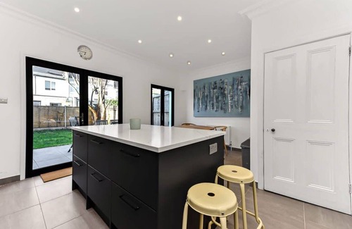 Thurlow Park Casa | Beautiful Family Victorian Home