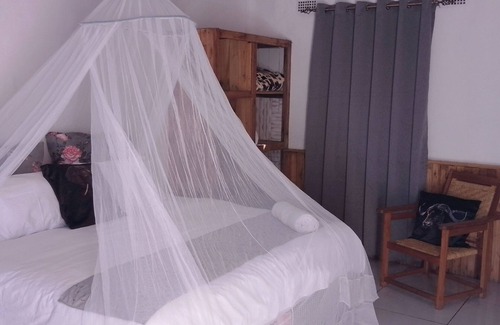 Chimanimani Cama Y Desayuno | Beautiful Family Cottage at The Stonehouse in Chimanimani - private and spacious