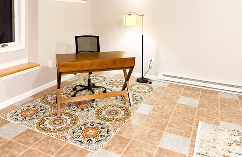 Woodville Apartamento | Beautiful family getaway, walking distance to markets, 35 min drive to Boston