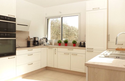 Locmariaquer Chalet De Esquí | Beautiful family home 3* near the sea