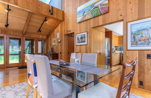 Stewarts Point Casa | Beautiful Family Home for 6 with Hot Tub in Redwoods!