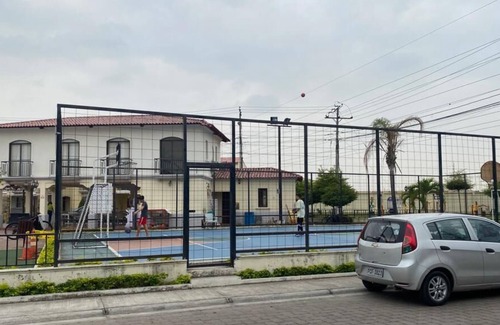 La Aurora Casa | Hermosa Casa Familiar en Ciudadela Privada con Piscina, área de juegos y deporte