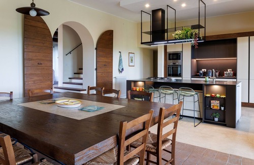 Avigliano Umbrio Villa | VILLA IDEAL PARA FAMILIAS, AC, GRAN PISCINA CLIMATIZADA, HERMOSO PANORAMA
