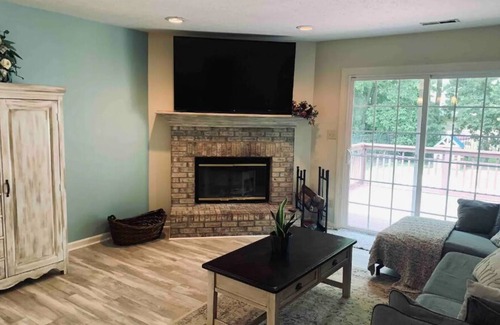 Mooresville Casa | Beautiful family/pet friendly home, great location