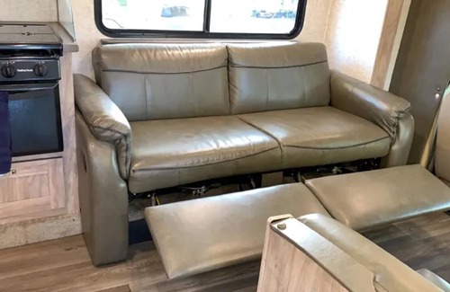 Lincoln Acres Casa | HERMOSA FAMILIA RV W / BUNKS PARA LOS NIÑOS COMO NUEVA CONDICIÓN MASCOTA AMIGABLE