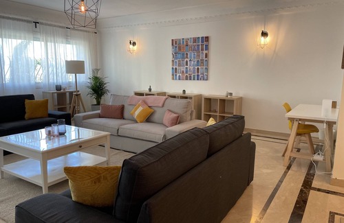 Casablanca City Center Apartamento | Beautiful Family Sized Condo in the best area of Casablanca